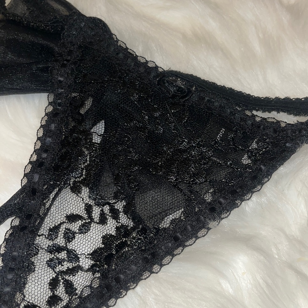 Lace G-String - Picture 3 of 4